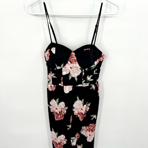 Floral Romper - Picture 6 of 16